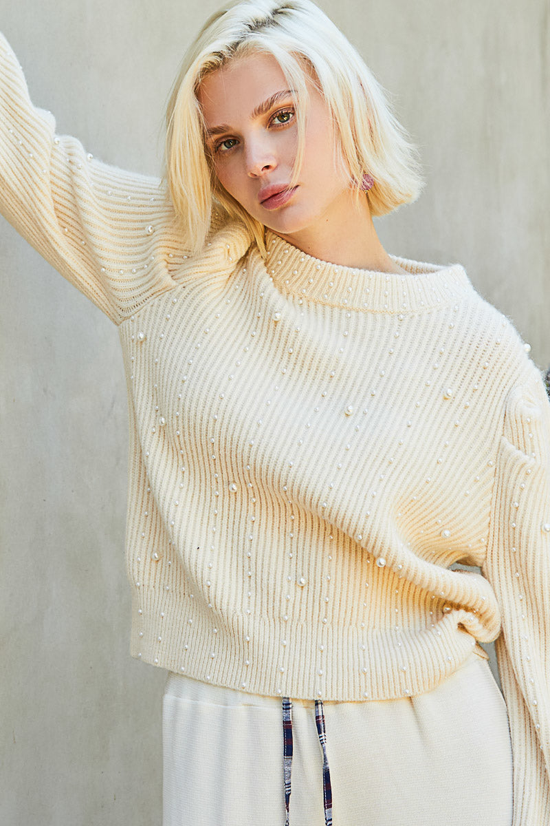 VANILLA CREAM PEARL SWEATER