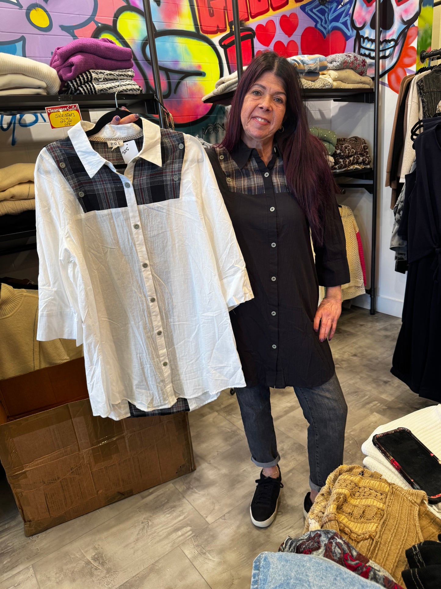 PLAID AND SOLID LONG BUTTON DOWN IN BLACK AND WHITE