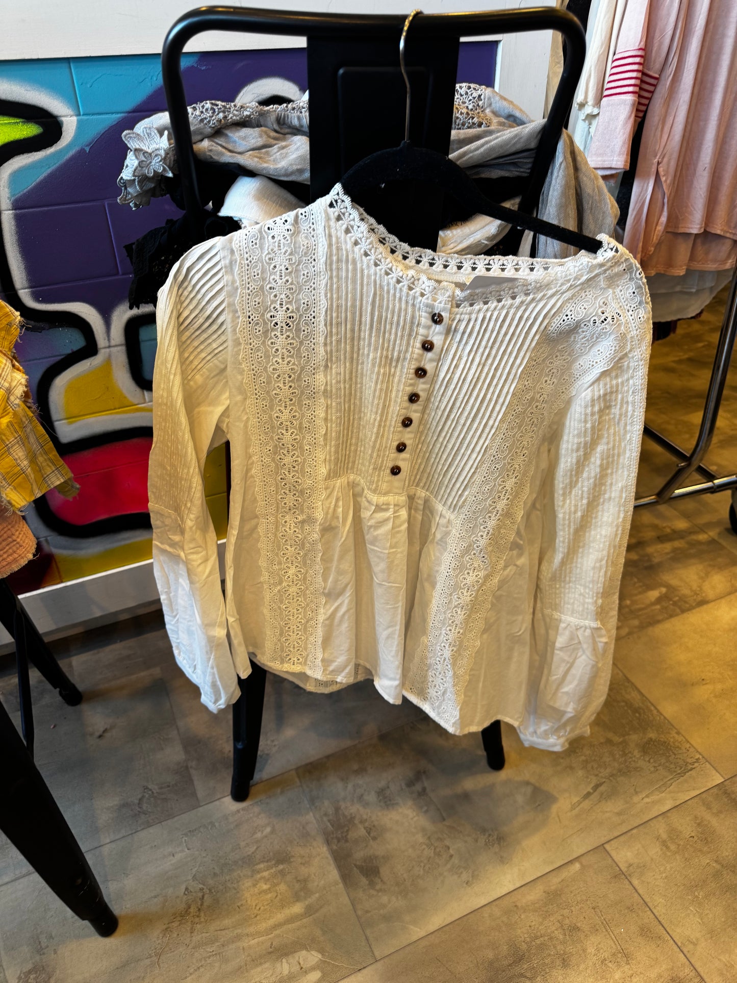 BEIGE HOODIE TOP WITH BUTTON DOWN DETAILS