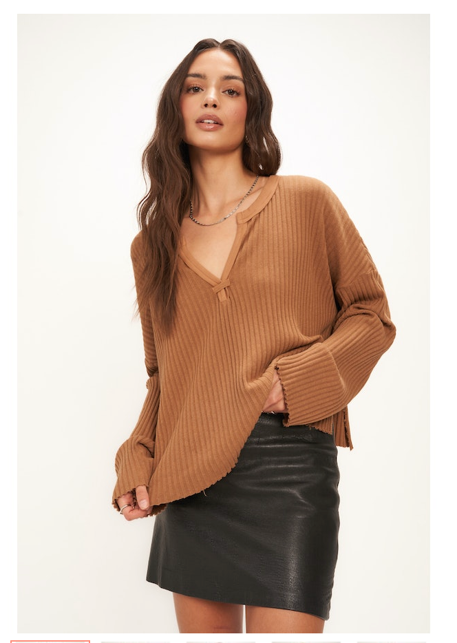 PROJECT SOCIAL T GETAWAY NOTCH NECK SWEATER RIB PULLOVER IN CARAMEL