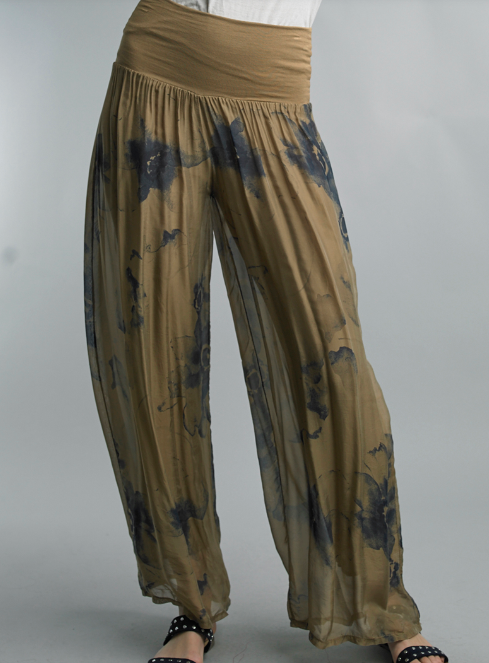 PRINTED SILK PANTS IN GOLD