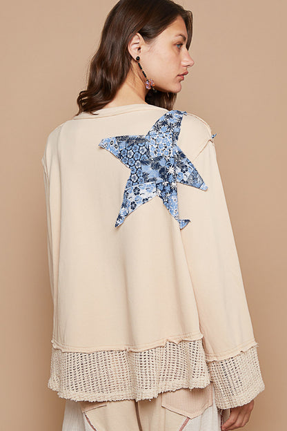 STAR PATCH DETAIL TOP IN ALMOND