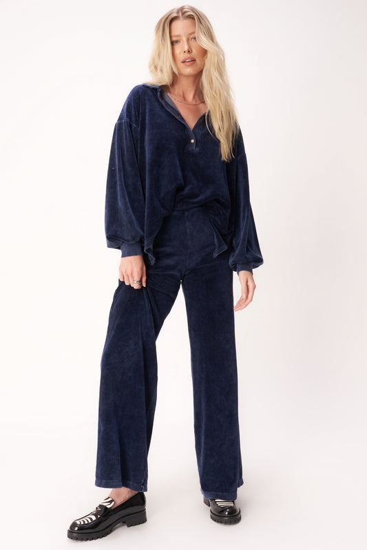 PROJECT SOCIAL T FIND ME HERE WASHED COLLARED VELOUR TOP IN BLUE