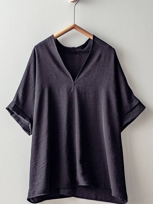 Breezy Airflow V-Neck Top IN BLACK AND IVORY
