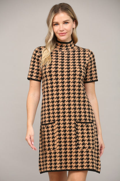 HOUNDSTOOTH MOCK NECK SHORT SLV SWEATER DRESS