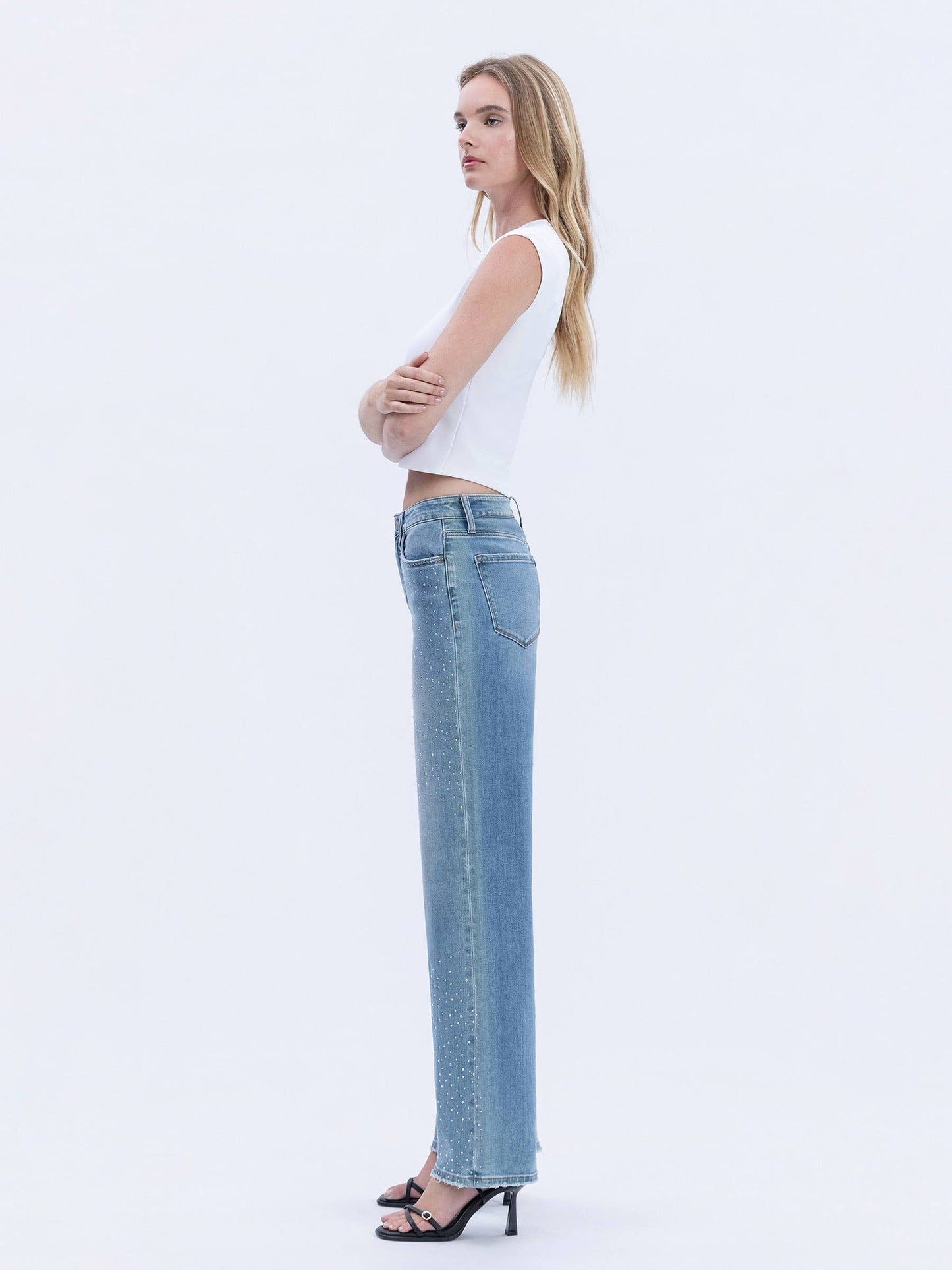 HIGH RISE FRONT RHINESTONE EMBELLISHED WIDE JEANS T6674