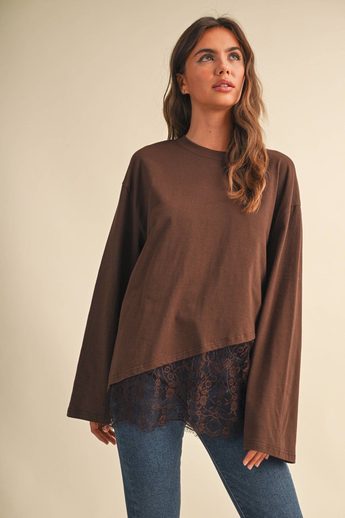 ASYMETRIC OVERLAY LACE LONG SLEEVE CREW NECK TOP