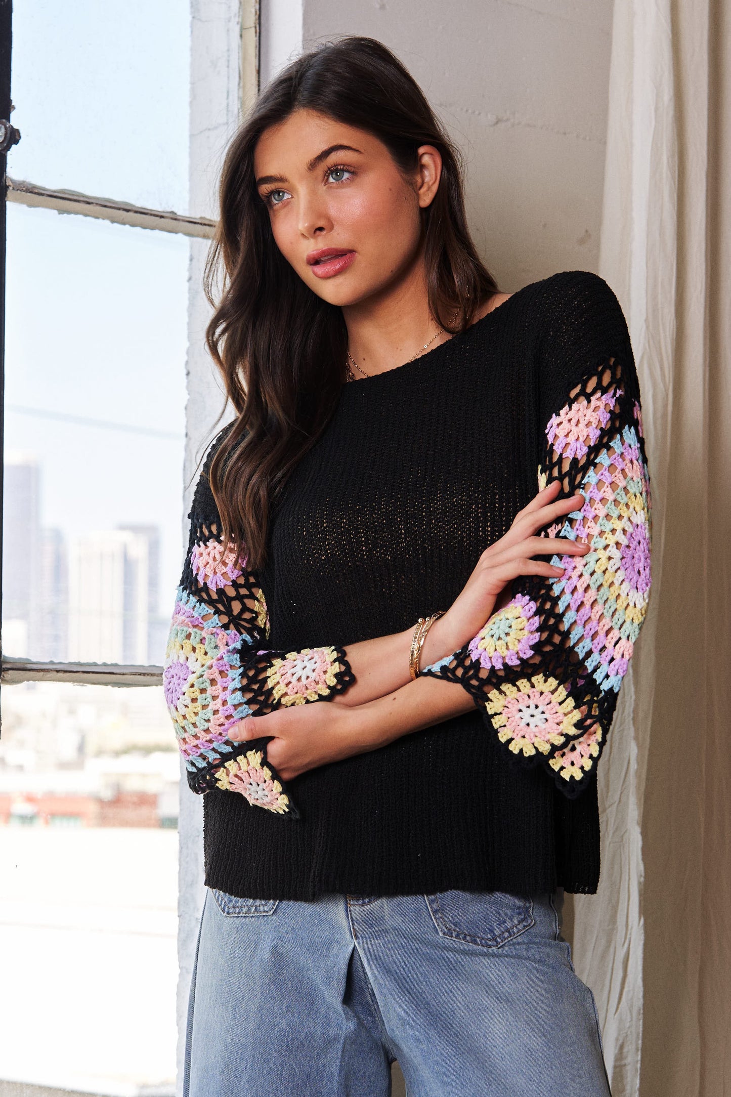 CROCHET MULTI COLORED GRANNY SLEEVE SWEATER TOP IN BLACK