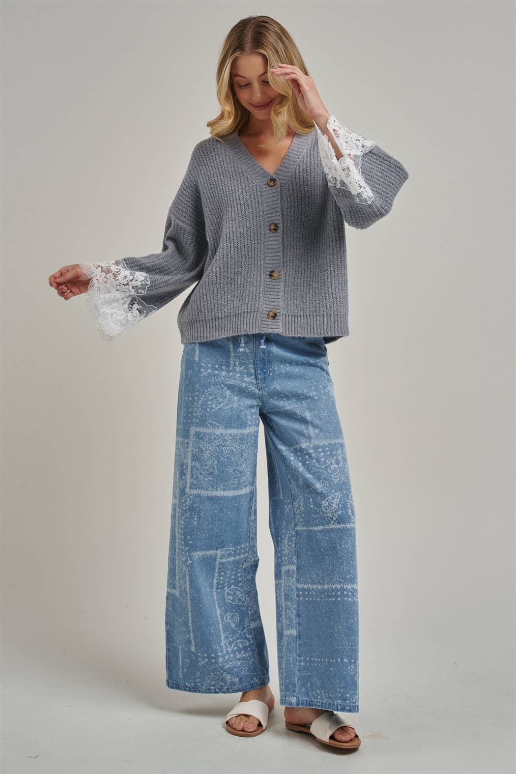 LOOSE FIT SOFT V NECK SWEATER CARDIGAN WITH LACE