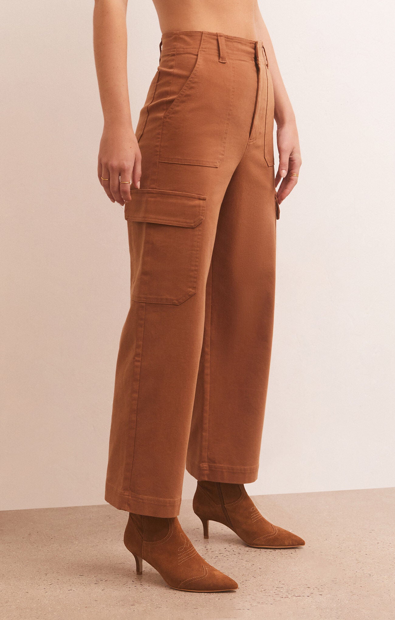 Z SUPPLY  NOAH CARGO PANT IN CHESTNUT