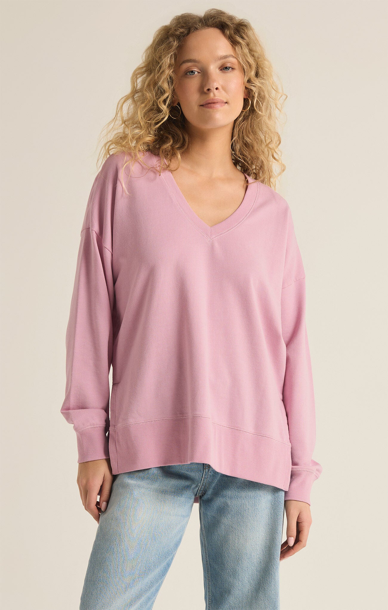 Z SUPPLY Modern V-Neck Weekender IN SUNSET MAUVE