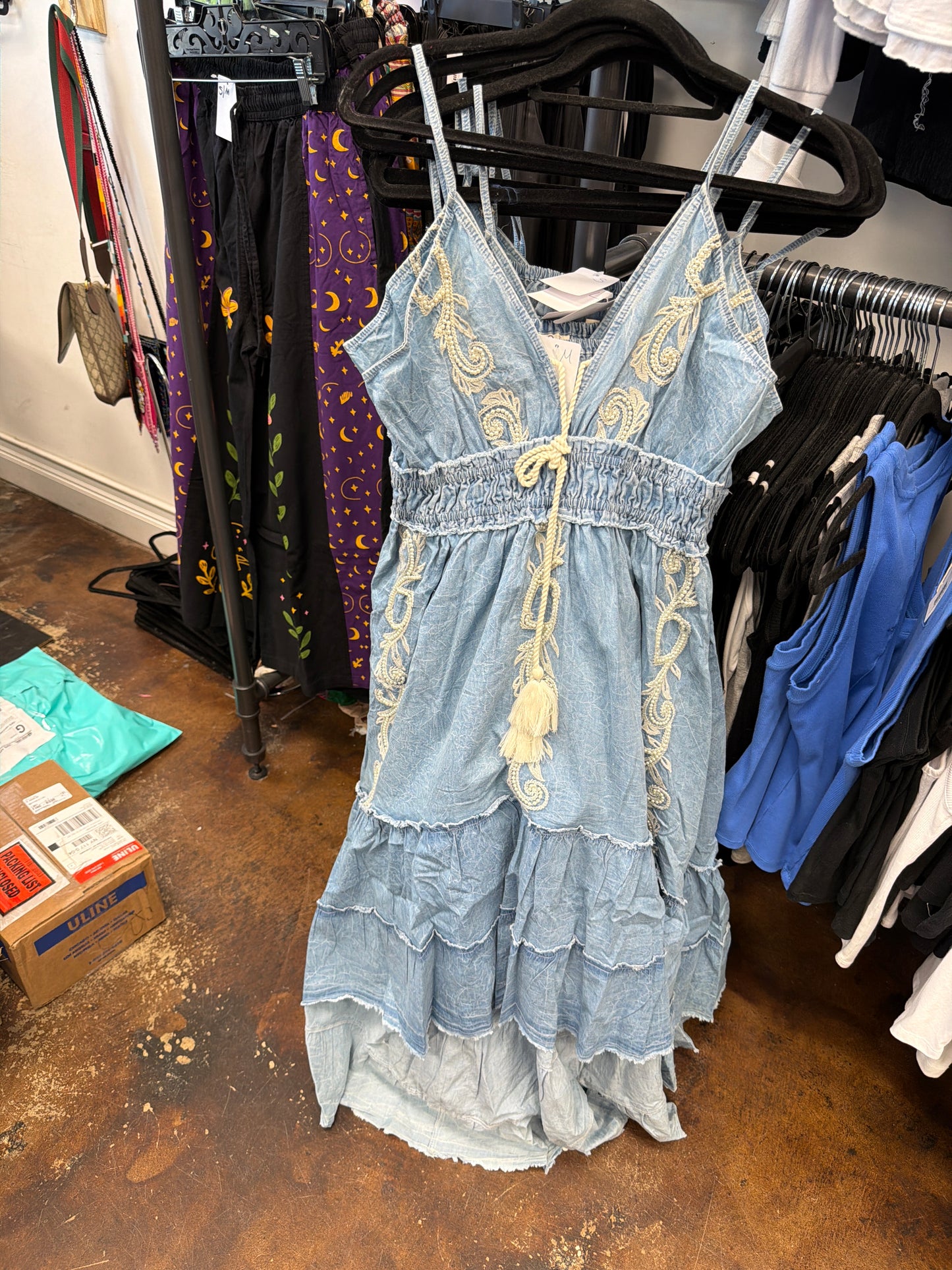 HI LOW JEAN DRESS WITH DETAIL