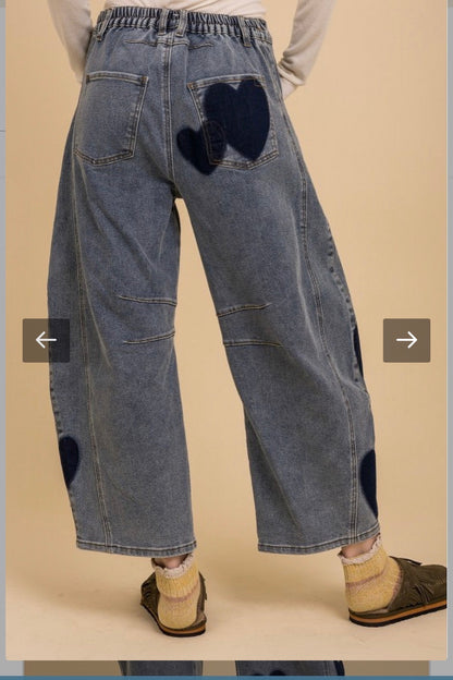 HEARTS PRINT BARREL JEAN