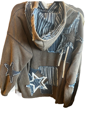 MINERal WASH HOODIE WITH STAR APPLIQUES