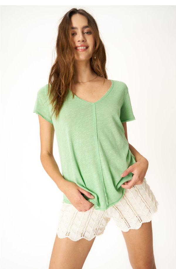 PROJECT SOCIAL T WEAREVER T IN ISLAND  GREEN