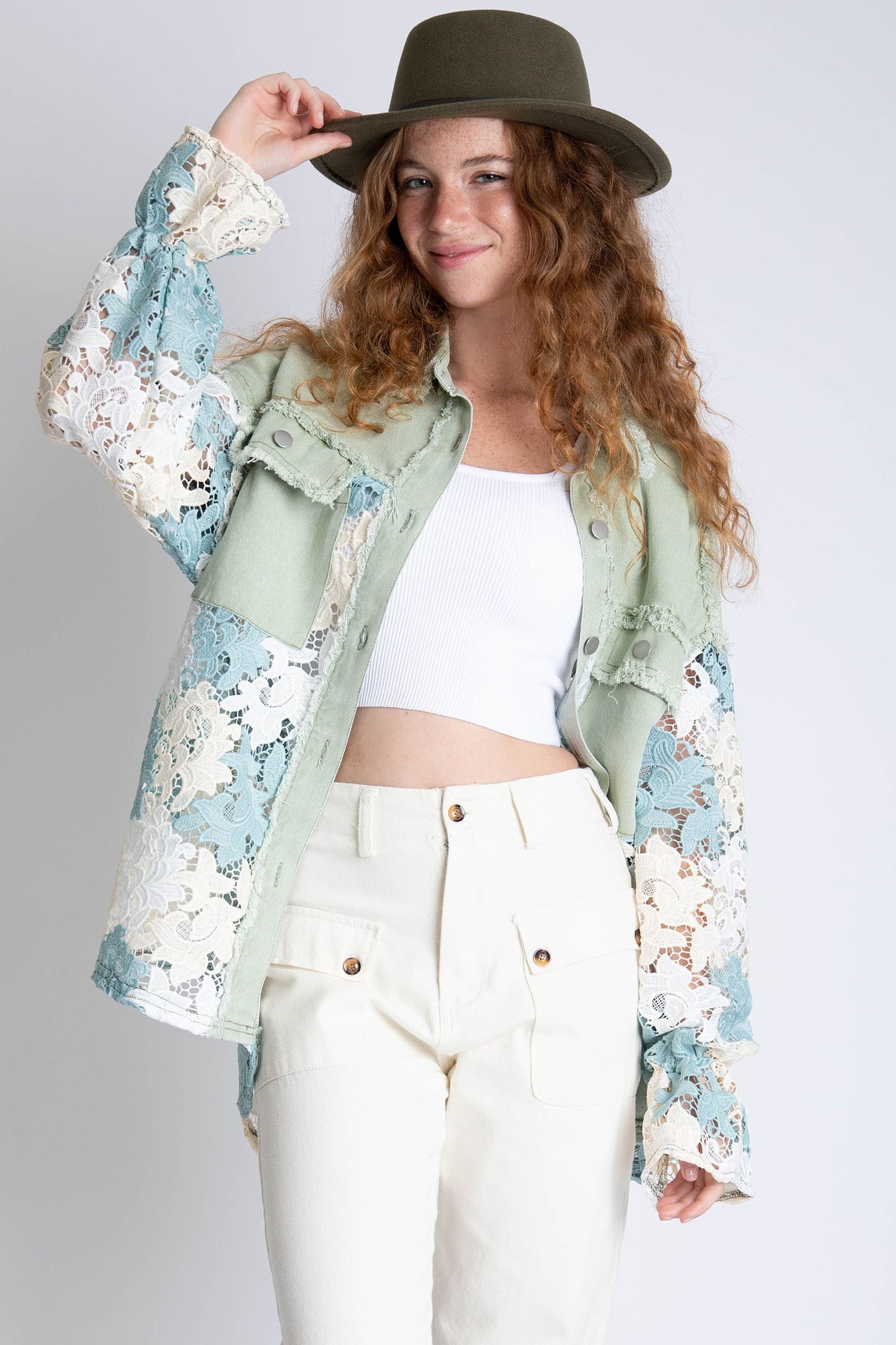 FLOWER RAGGED LACE RAW HEM DENIM JACKET  IN GREEN