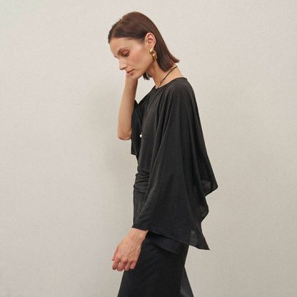 Cape top in black