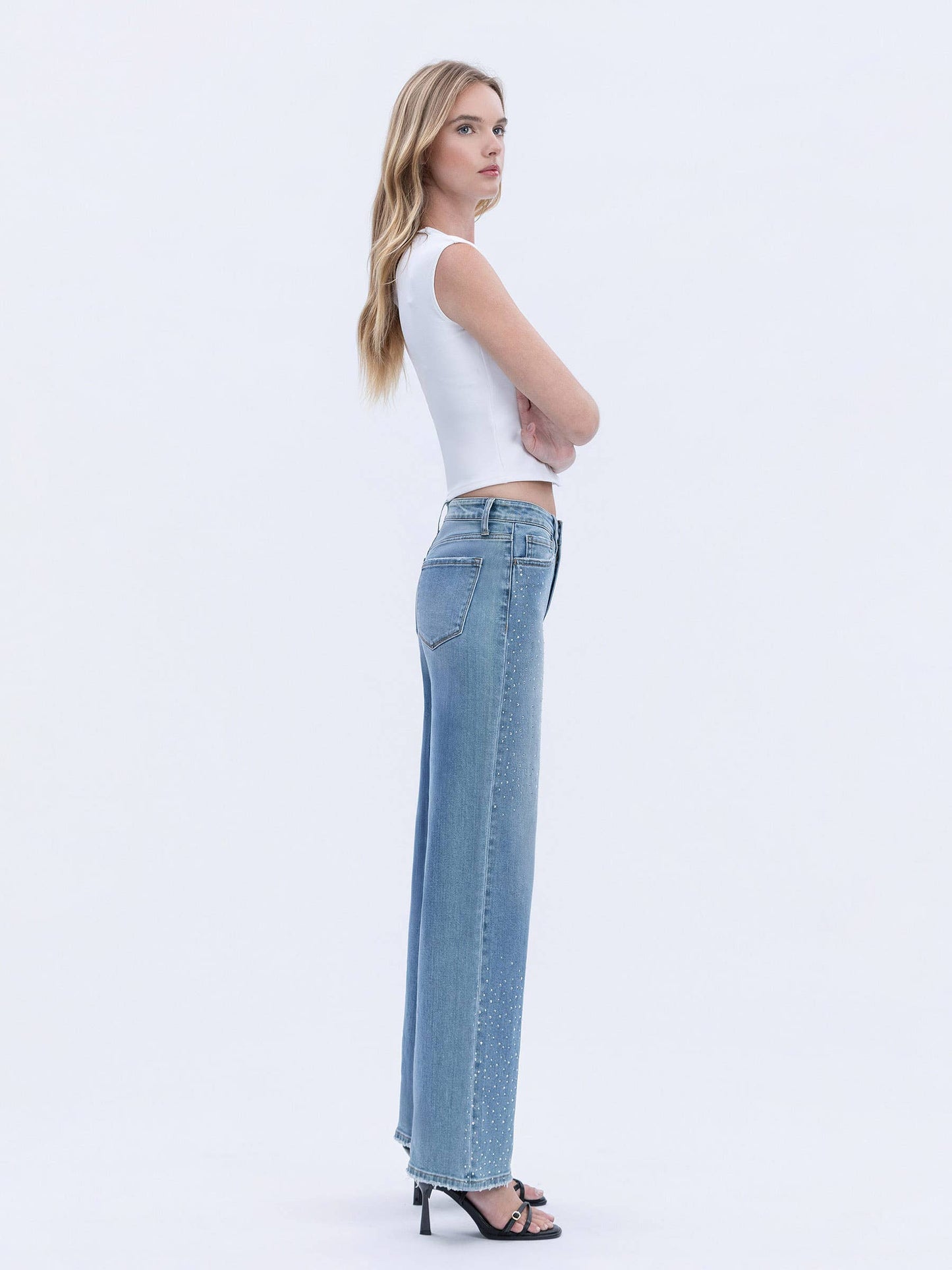 HIGH RISE FRONT RHINESTONE EMBELLISHED WIDE JEANS T6674