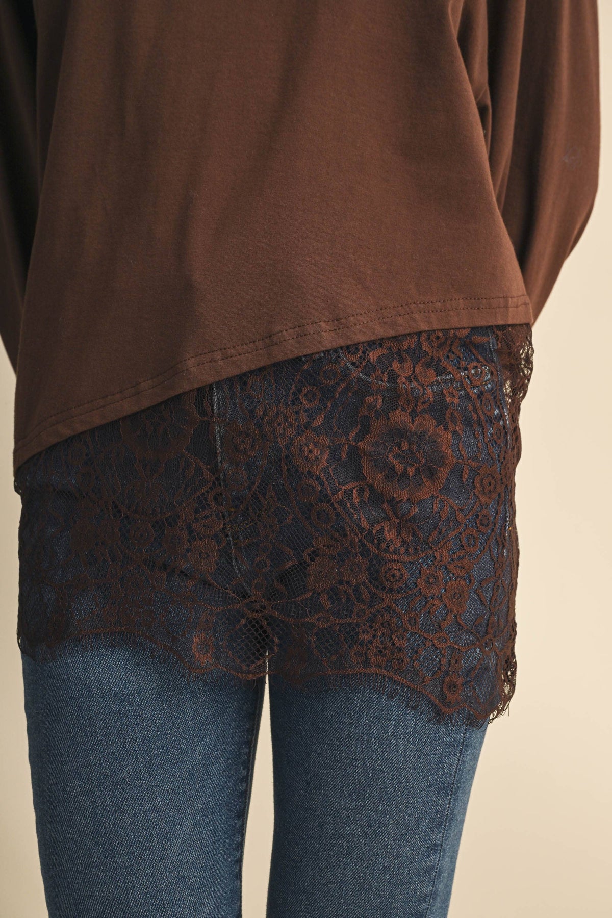 ASYMETRIC OVERLAY LACE LONG SLEEVE CREW NECK TOP