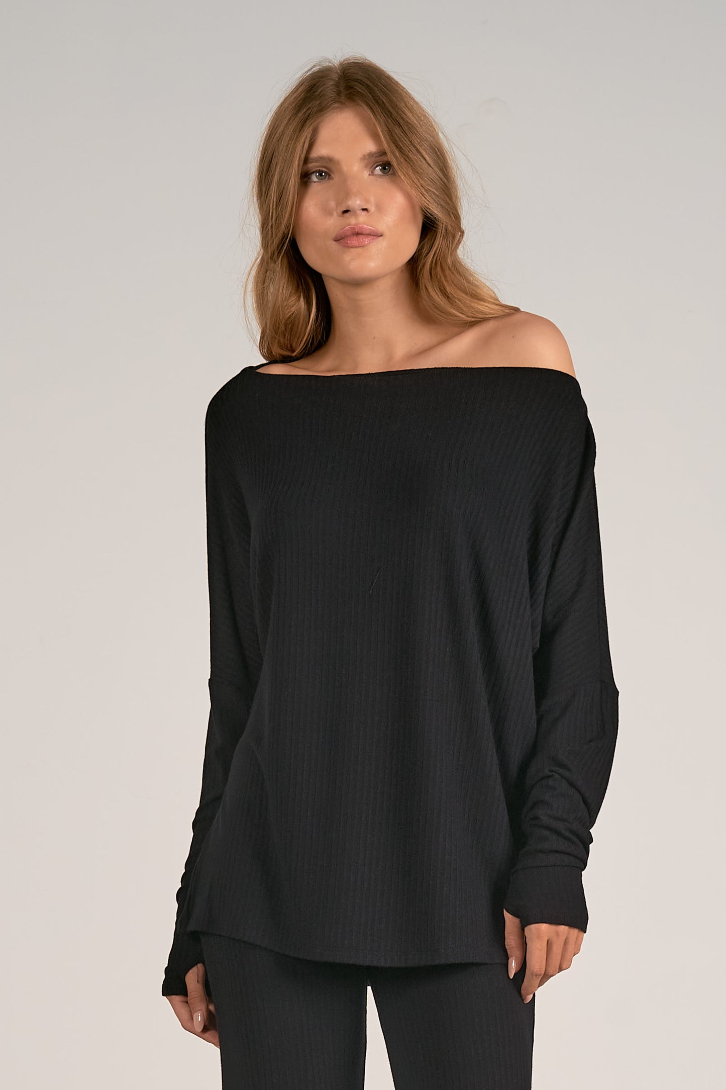 ELAN SP 24 Top Off 1 Shoulder