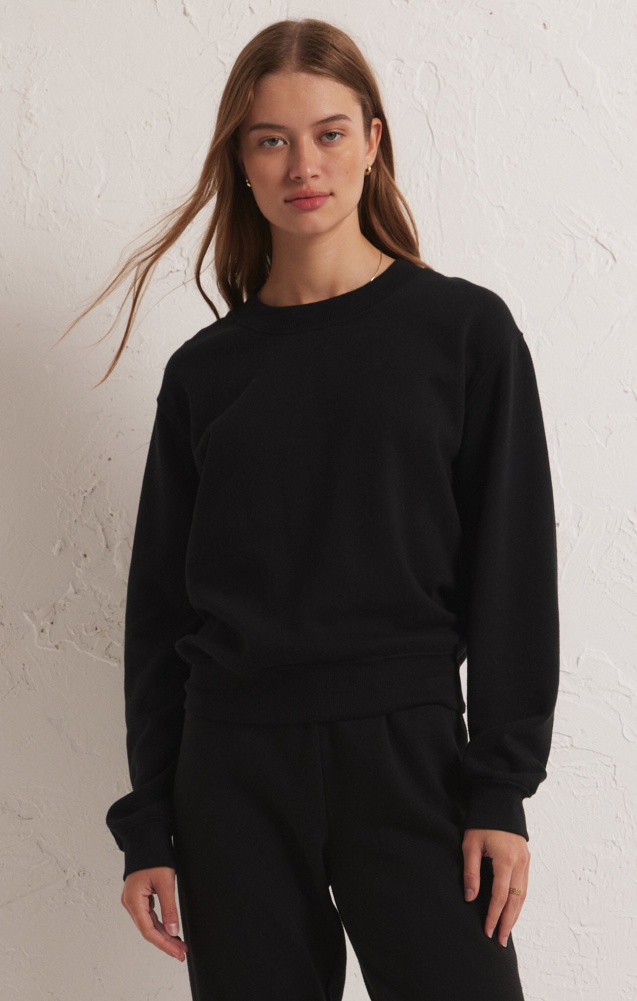 Z SUPPLY Classic Crew Sweatshirt IN BLACK