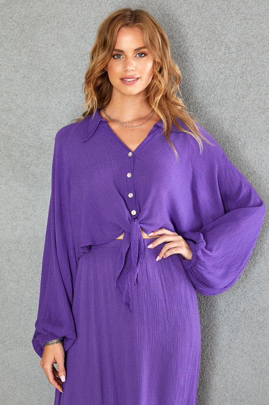 CRINKLED BUBBLE BUTTON DOWN CROP TOP WITH TIE IN PURPLE