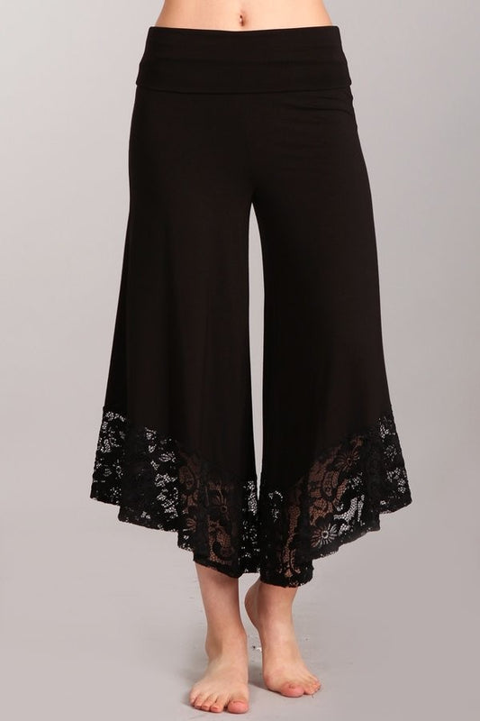 CAPRI GAUCHO PANTS WITH LACE