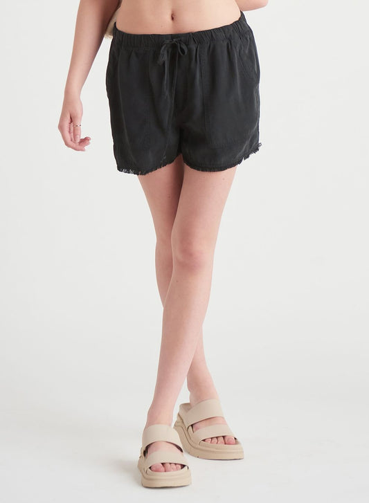 DEX SP22 TENCEL FRAYED HEM SHORT IN BLACK OR BLUE