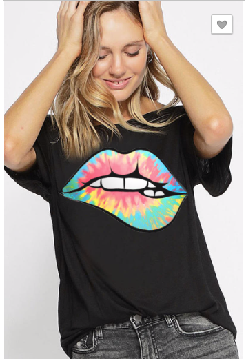 LIPS TSHIRT IN BLACK AND WHITE