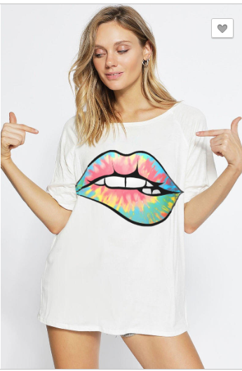 LIPS TSHIRT IN BLACK AND WHITE