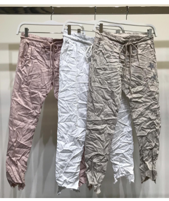 STAR ON POCKET SHREDDED BOTTOM HEM CRINKLE PANTS IN BLUSH