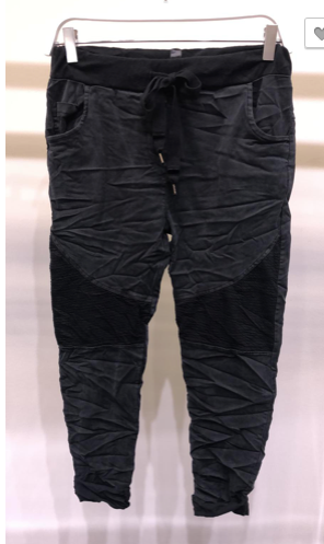 SOFT MOTTO CRINKLE JOGGER PANTS WITH POCKETS IN BLACK AND GREEN