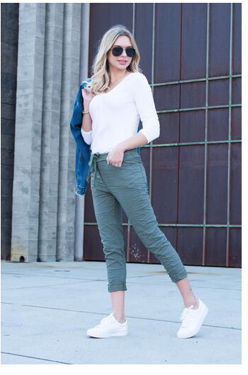 SOLID CRINKLE JOGGER IN ARMY GREEN