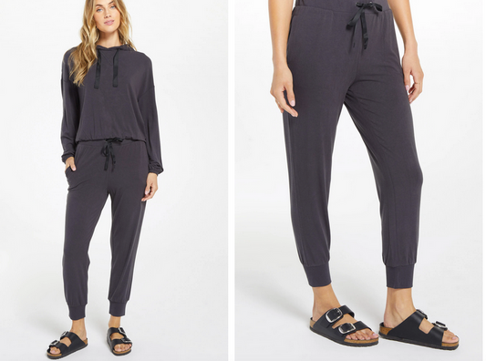 Z SUPPLY Laine Whisper Fleece Jogger IN ONYX