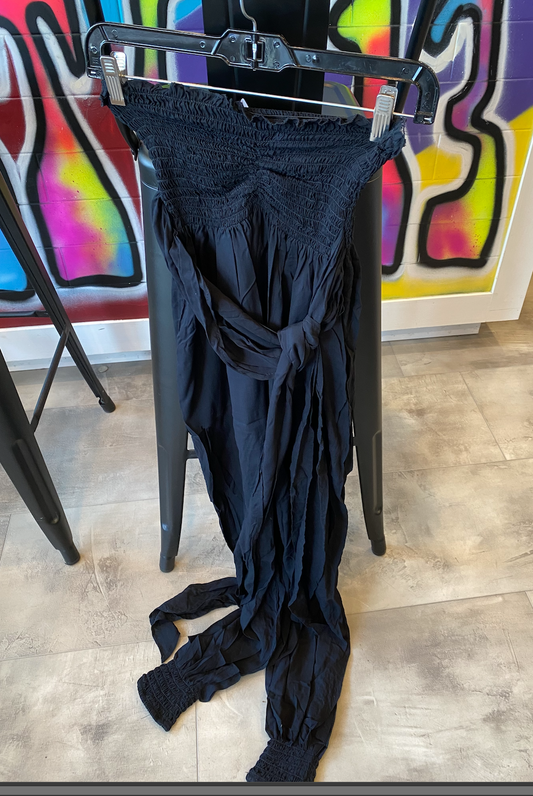 ELAN S21 JUMPSUIT IN BLACK