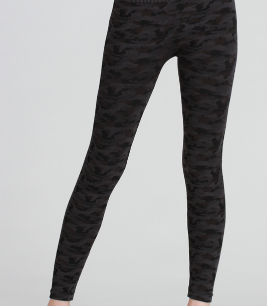 NIKIBIKI CAMO PRINT LEGGINGS ONE SIZE