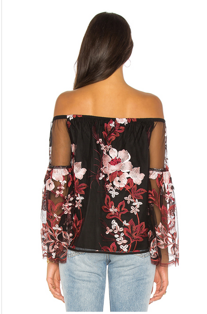 VAVA MAGNOLIAS OFF SHOULDER TOP IN BLACK