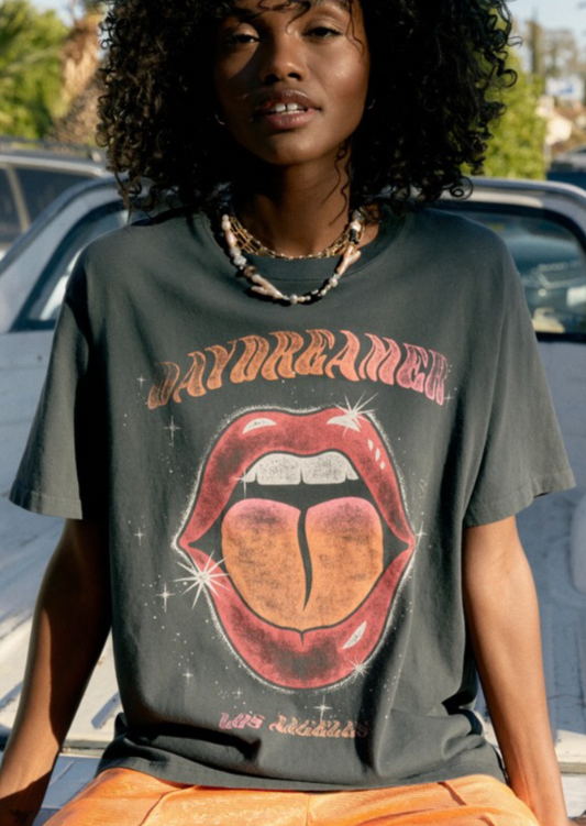 Dreamer tongue weekend tee