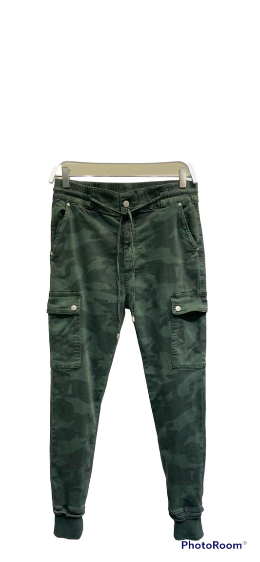 CAMOUFLAGE PRINT CARGO PANTS